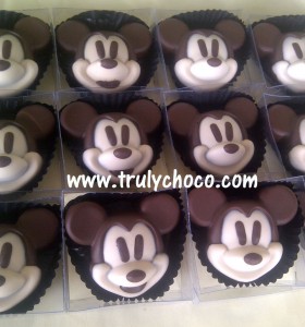 souvenir coklat Mickey mouse